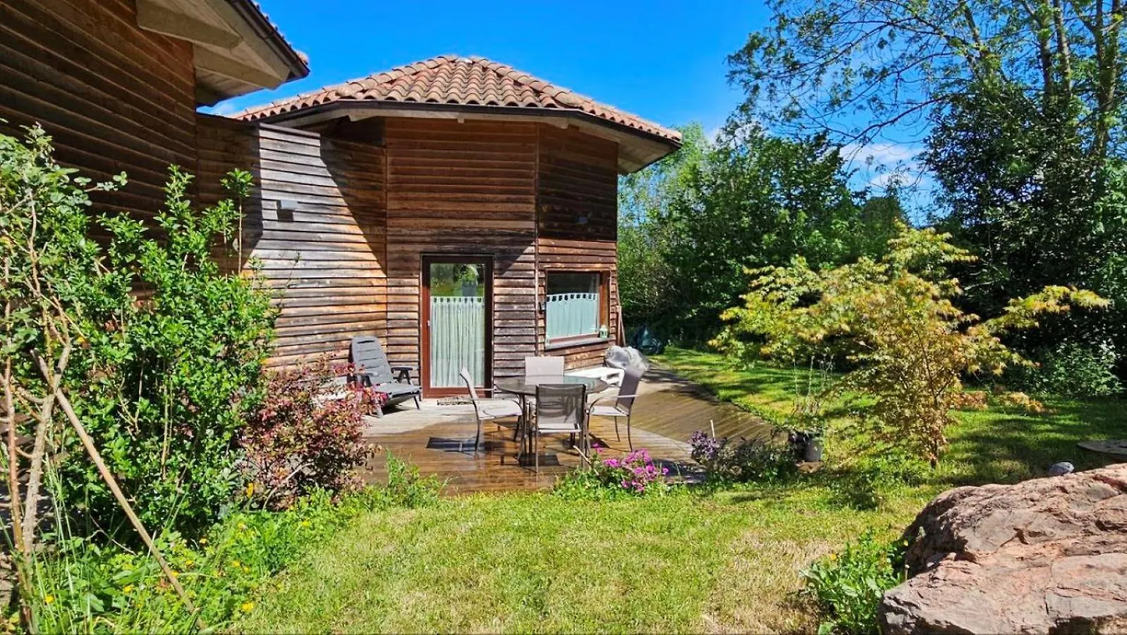 Artizar Gunea yurta con jardín Mungia